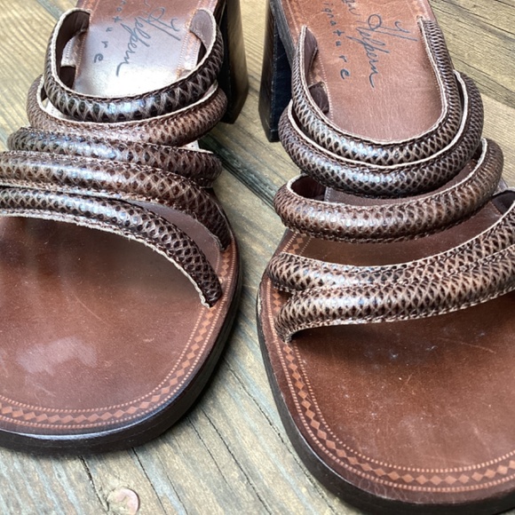 Joan Helpern signature leather sandals women’s size 7B - Picture 2 of 8